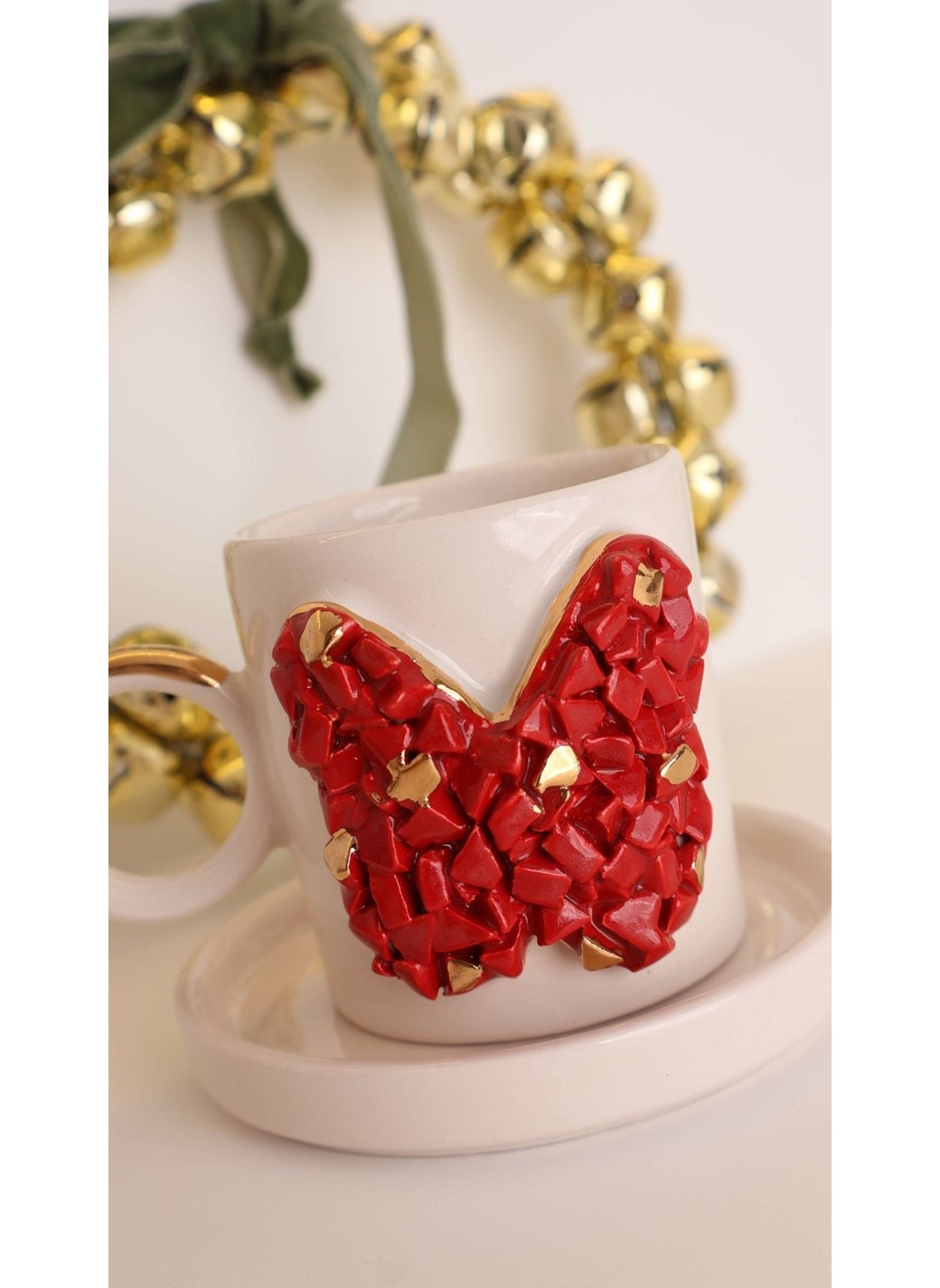 Balooun Atelier فنجان قهوة تركي مزخرف بشكل فراشة S (أحمر)  - Image 4