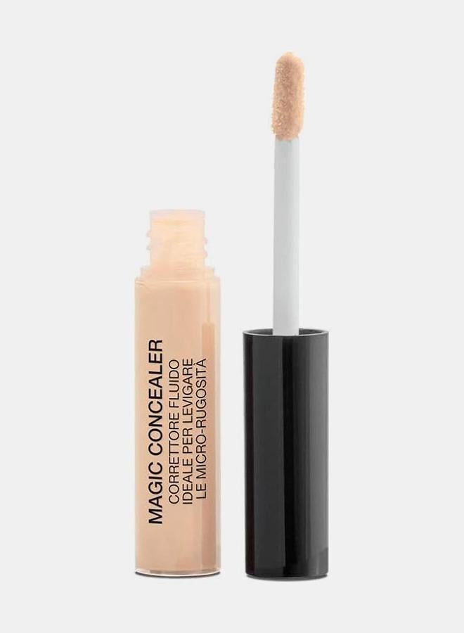 Essential Magic Concealer, Apricot 20