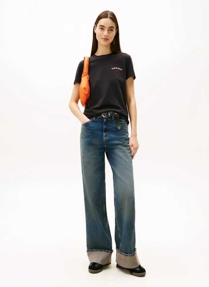 TOMMY JEANS Logo Crew Neck T-Shirt