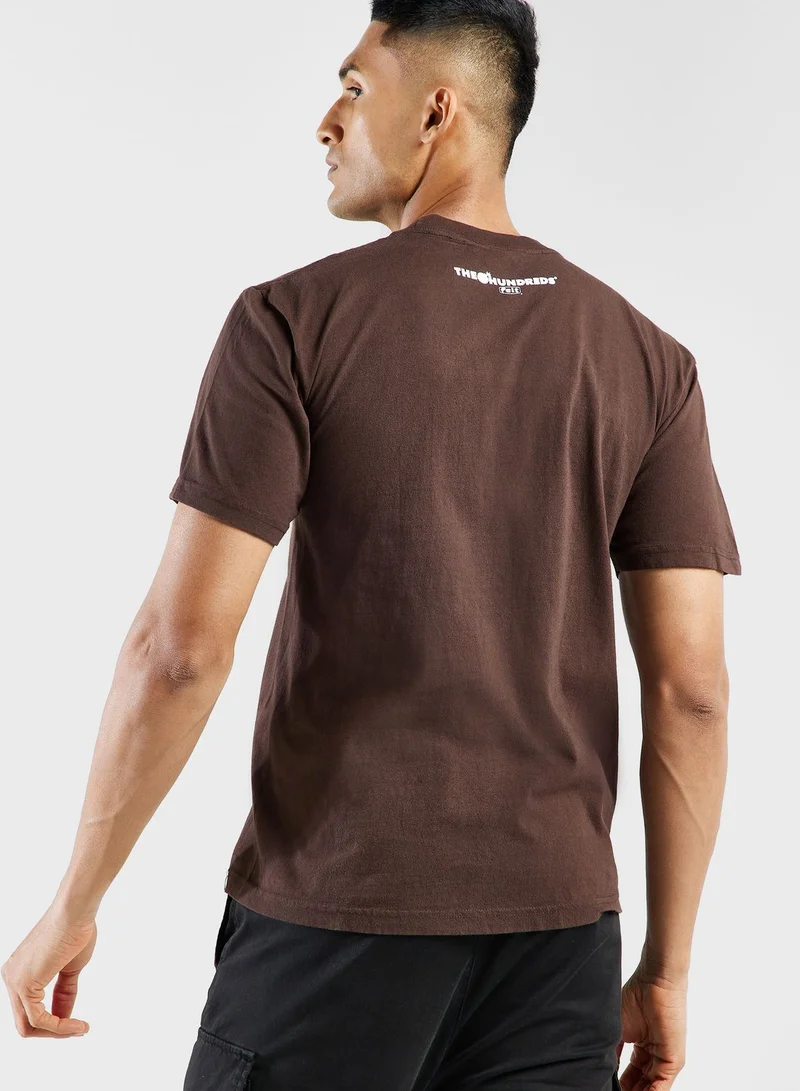 ذا هاندريدز تيشيرت بطبعات غرافيك