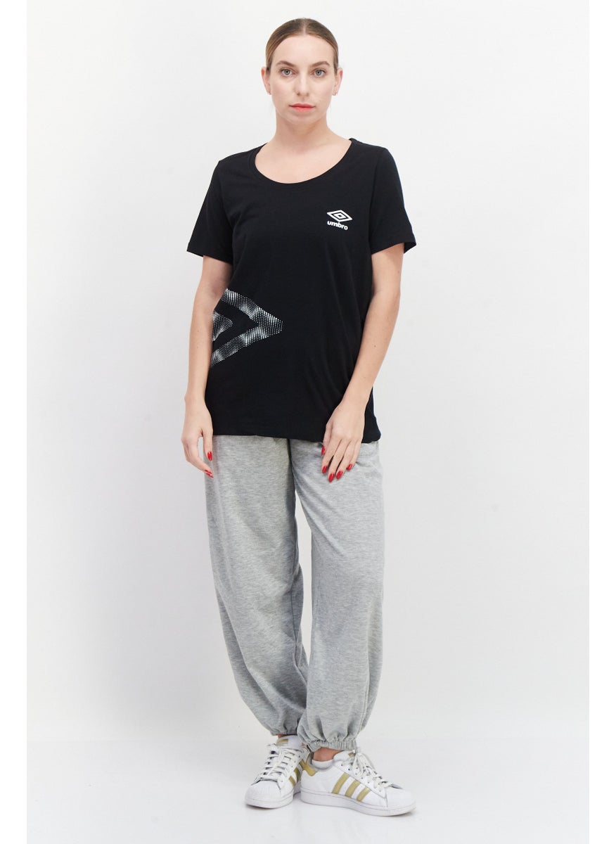 umbro Women Sportswear Fit Short Sleeve Outdoor T-Shirt, Black  - Image 2
