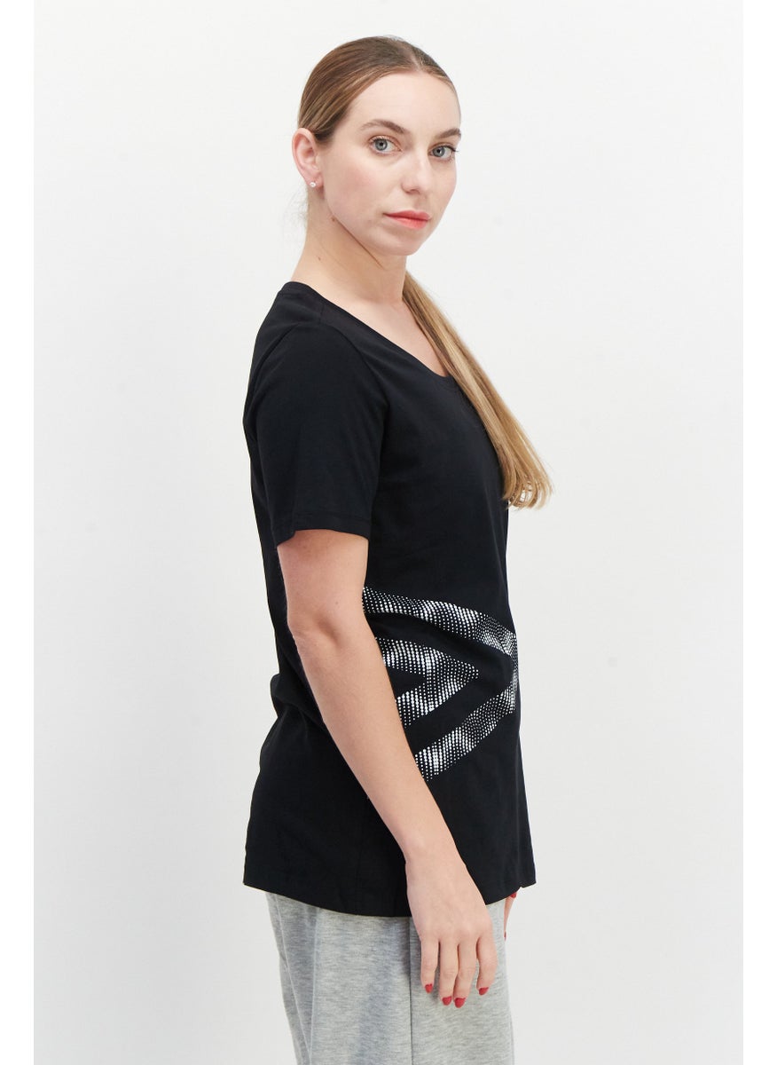 umbro Women Sportswear Fit Short Sleeve Outdoor T-Shirt, Black  - Image 4
