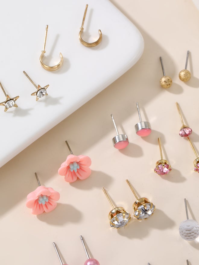 تايك تو طقم أقراط متنوعة من اثنتي عشرة قطعة - Image 1