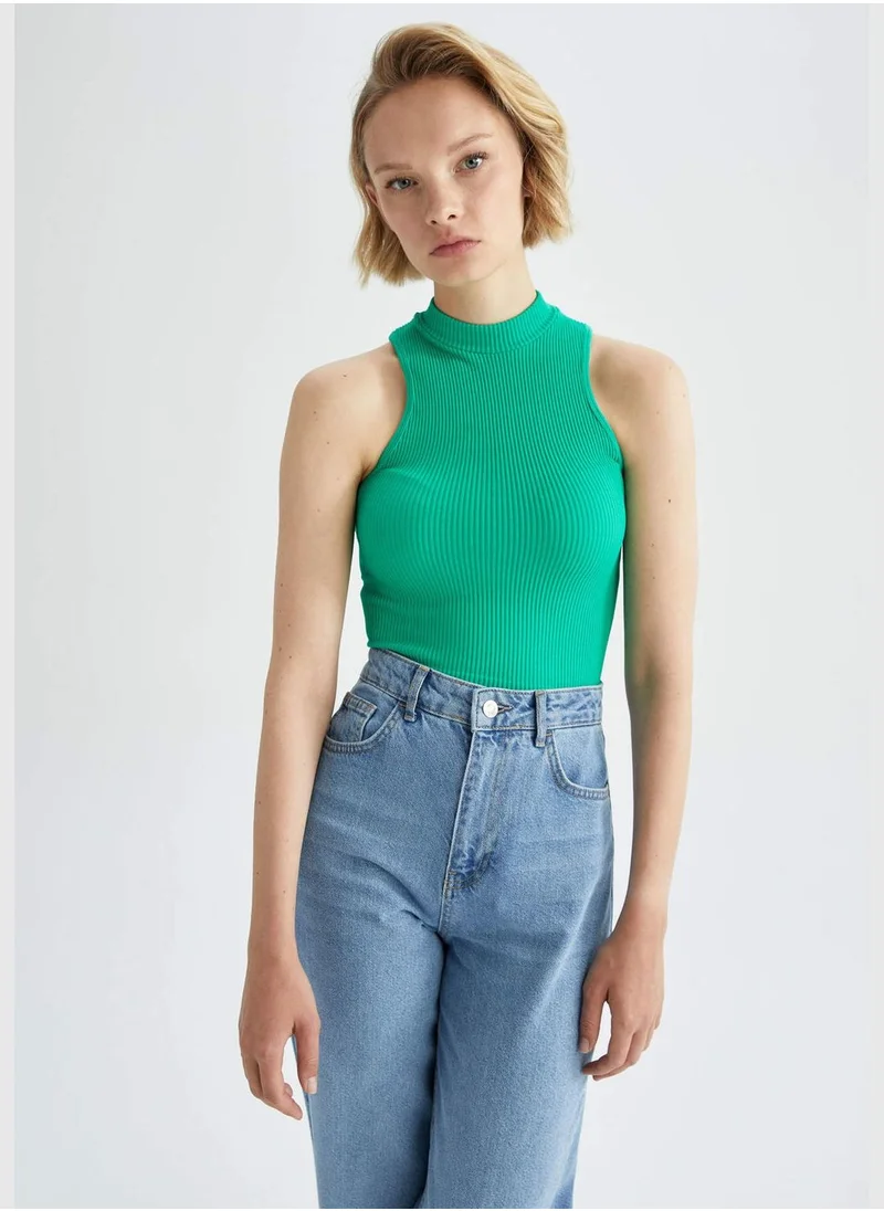 ديفاكتو Woman Slim Fit Mock Neck Vest