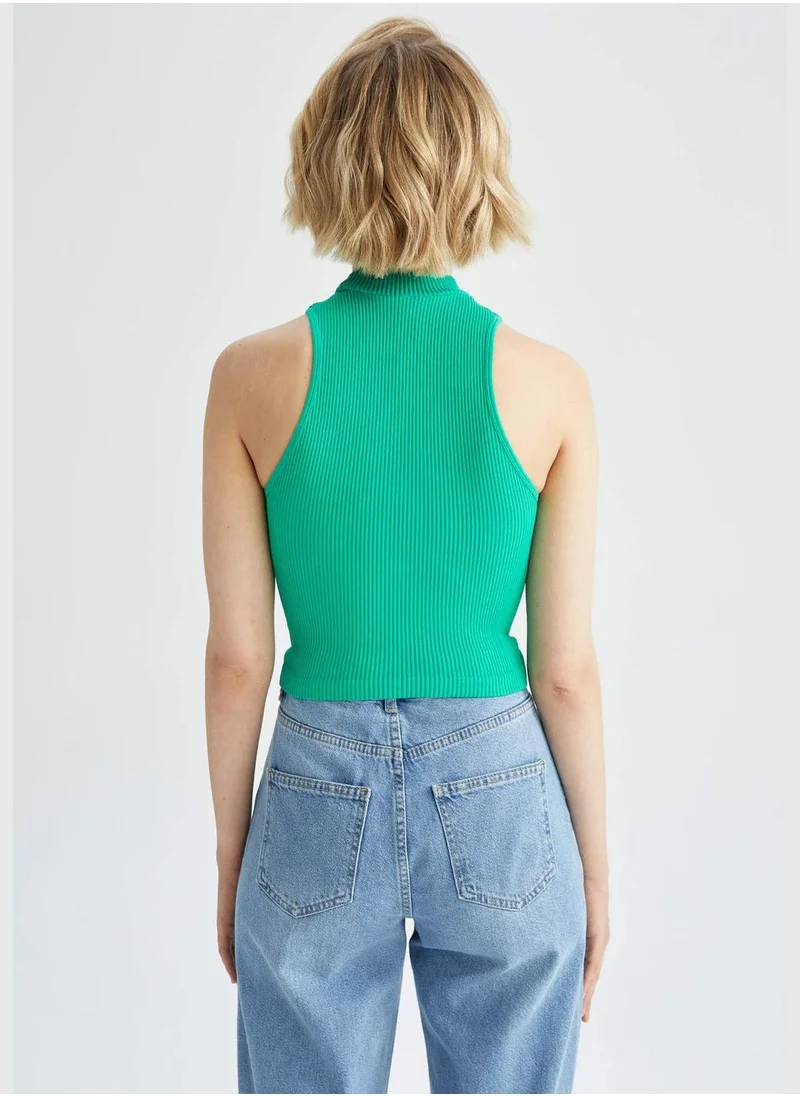 ديفاكتو Woman Slim Fit Mock Neck Vest