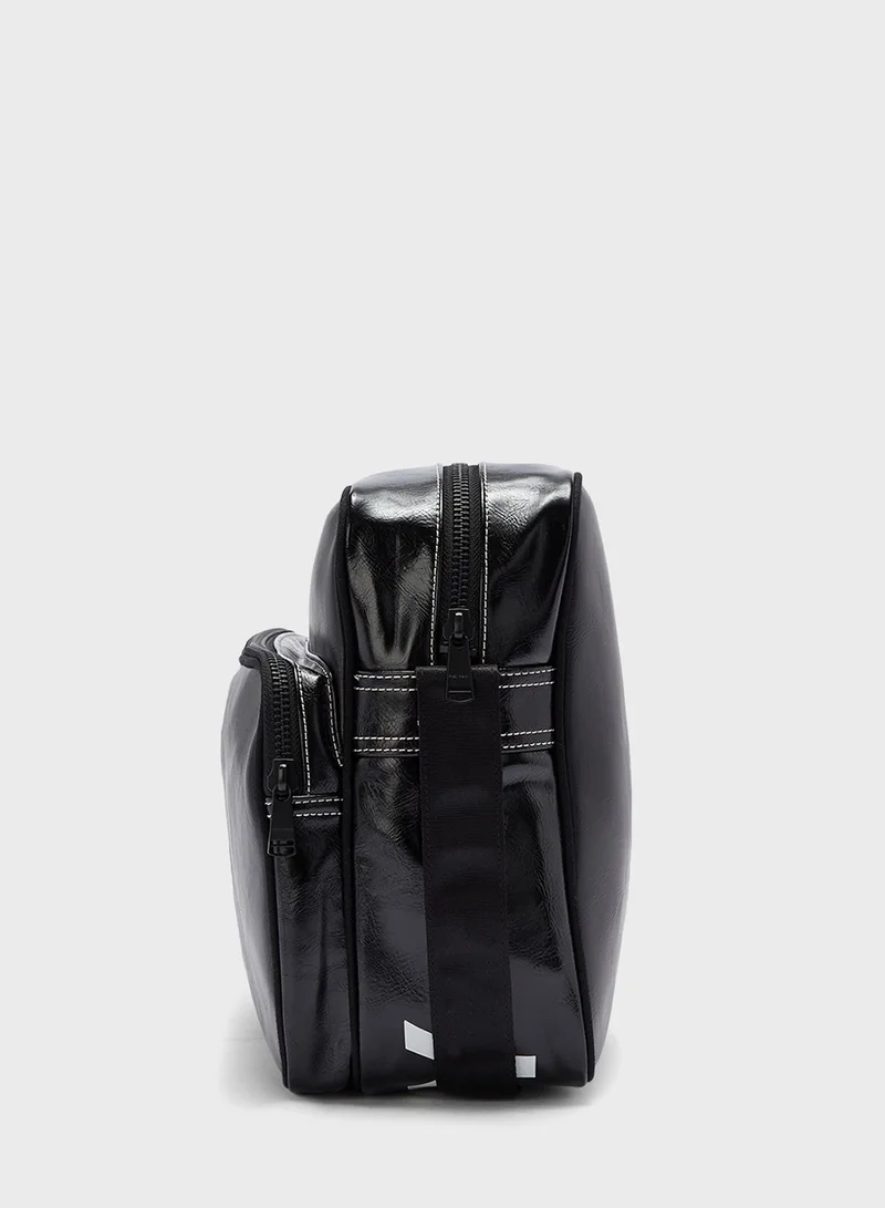 FRED PERRY Laurel Wreath Messenger Bag