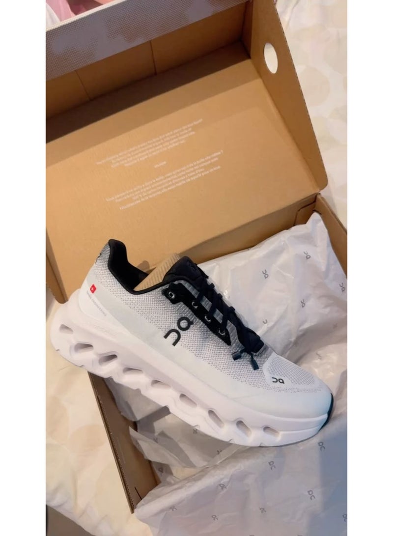 ON Running Cloudtilt Sneakers Ivory Black - Image 2