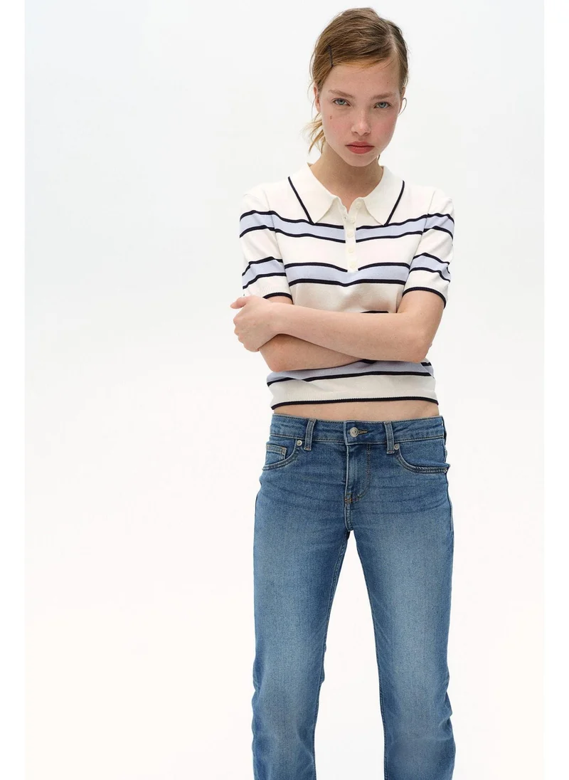 اتش اند ام Flared Low Jeans