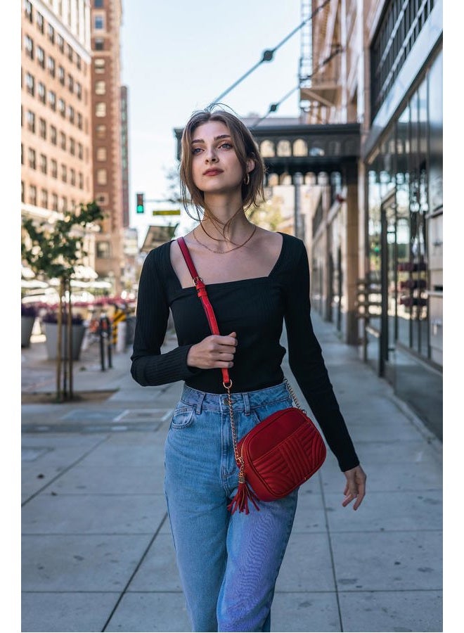 EVVE Quilted Crossbody Bags for Women - Stylish Camera Bag with Tassel - Lightweight Medium Size Shoulder Purse, Wine, One size - Image 5