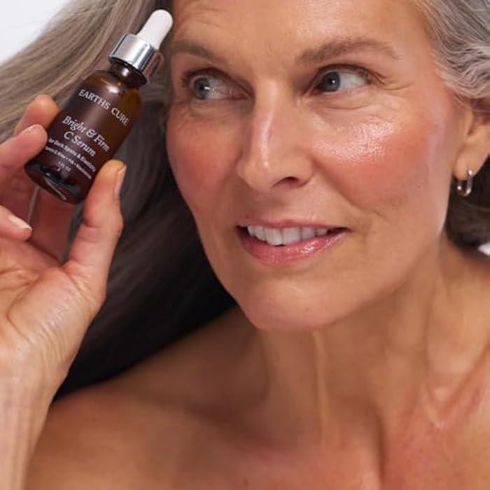 EarthsCure Bright & Firm C Serum. A powerful blend with 4% Niacinamide, 1% Alpha Arbutin, and 2% Tranexamic Acid to visibly brighten skin, enhance firmness, and strengthen the skin’s natural barrier - Image 2