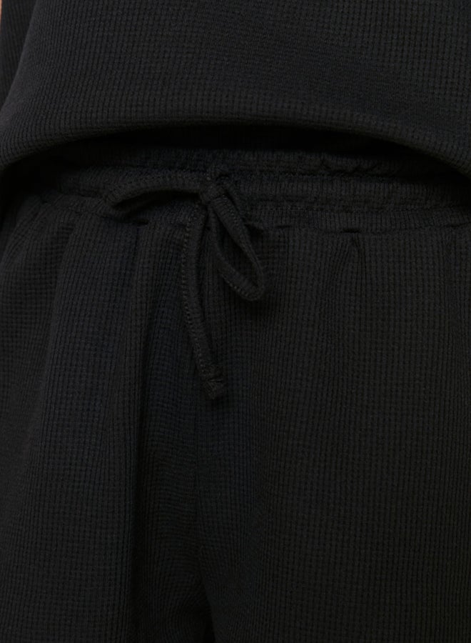 trendyol Black Waffle Fabric Knitted Pajama Set with Shorts - Image 5