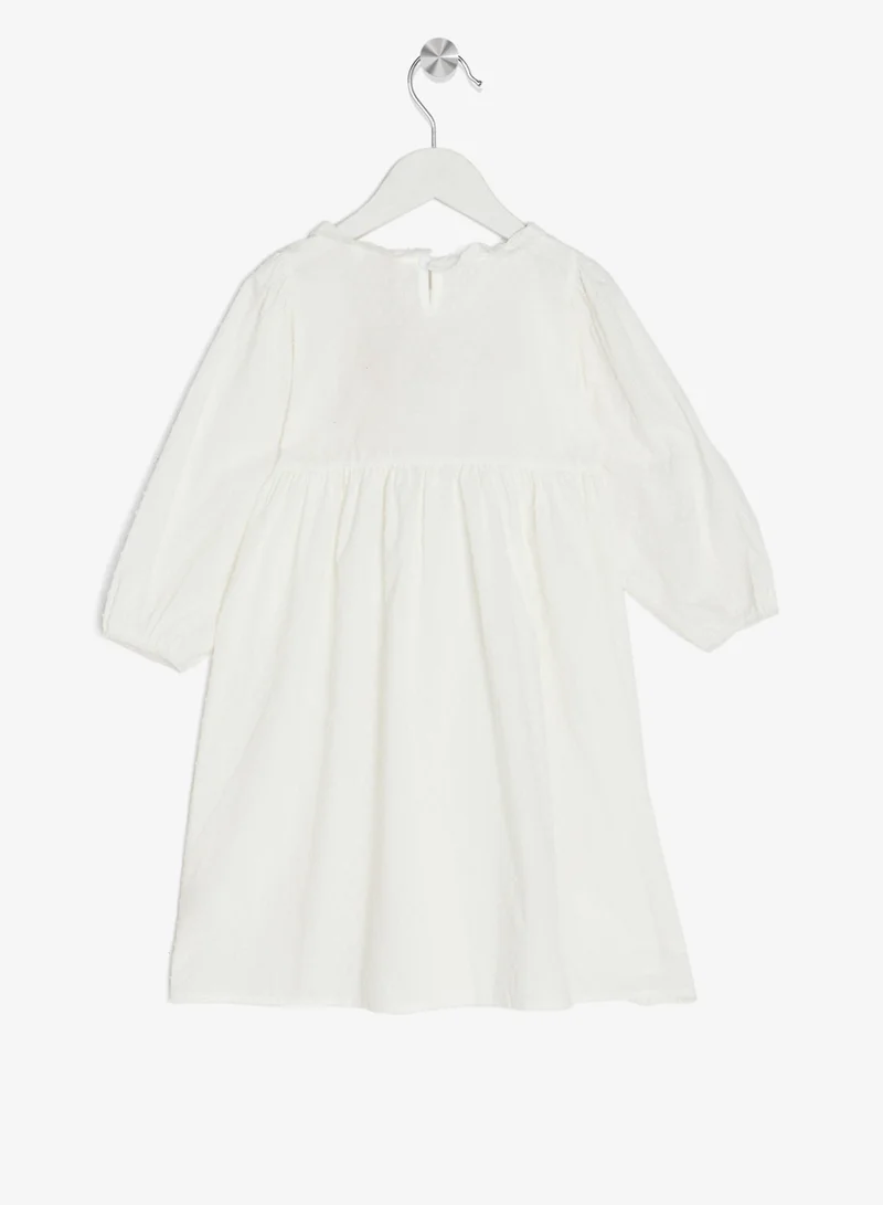 بنياتا فستان بكشكش