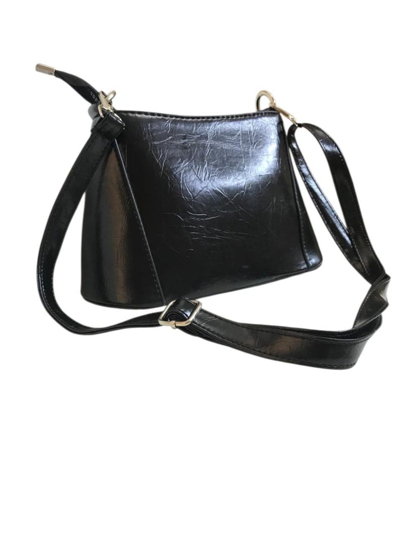 شنطة جلد حريمي كروس + هاند بسوستة واحدة – تصميم عصري عملي للاستخدام اليومي - Image 4