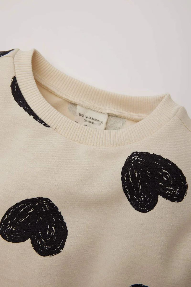 ديفاكتو Baby Girl Crew Neck Heart Patterned Sweatshirt