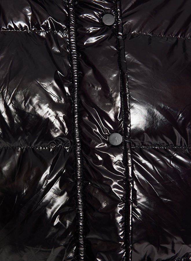 trendyol Black Oversize Hooded Shiny Water Repellent Puffer Jacket TWOAW24MO00212  - Image 4