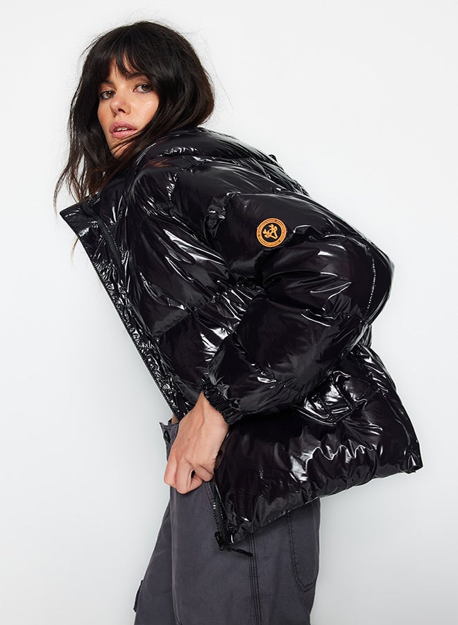 trendyol Black Oversize Hooded Shiny Water Repellent Puffer Jacket TWOAW24MO00212  - Image 2