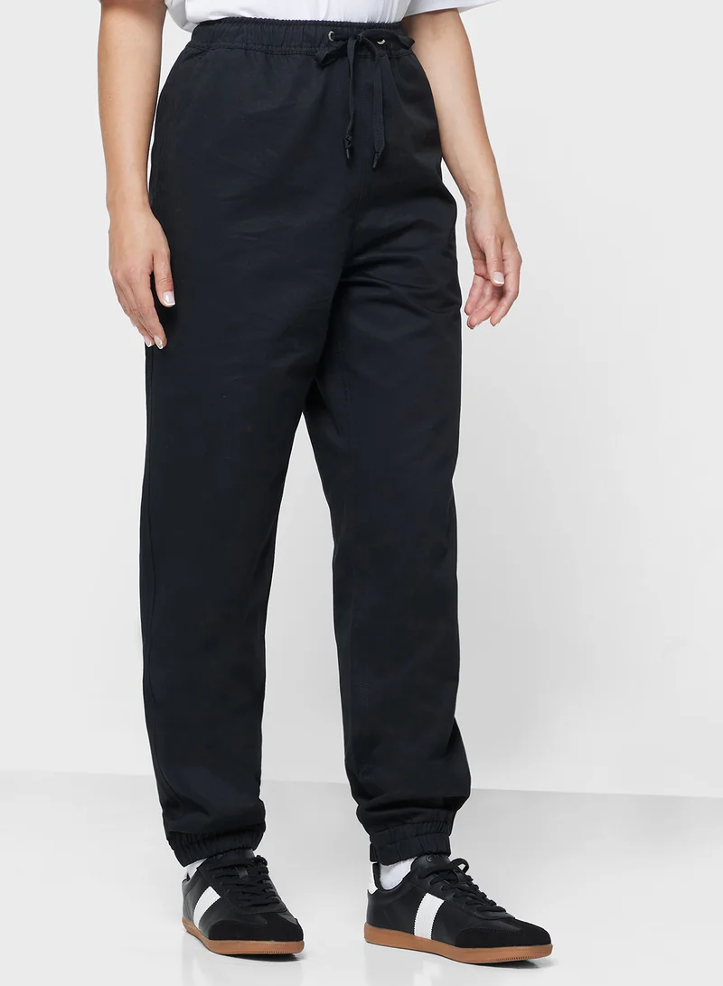 كونفرس Commercial Jogger