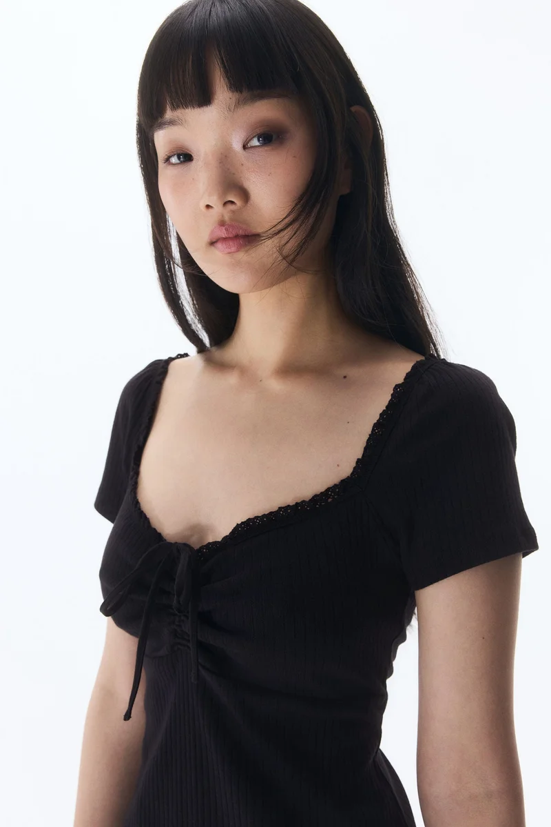اتش اند ام Lace-trimmed flared-skirt dress