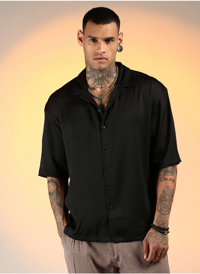Campus Sutra Men's Onyx Black Solid Crinkle Oversized Shirt