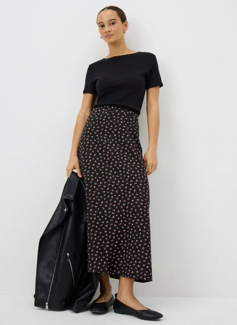 ماتلان Black Ditsy Floral Maxi Skirt