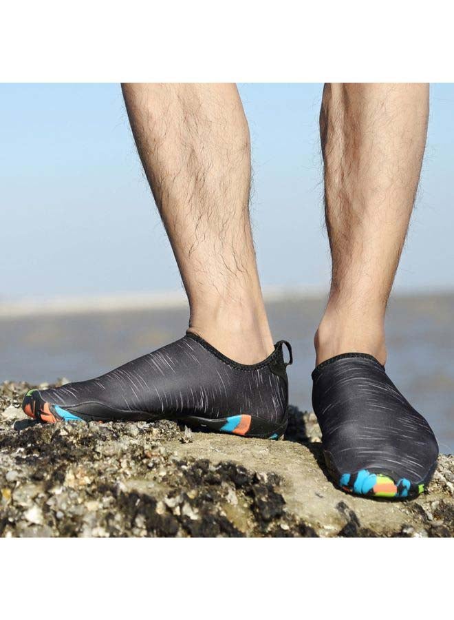 NIBEMINENT Pair Of Quick Dry Barefoot Water Shoes - Image 3