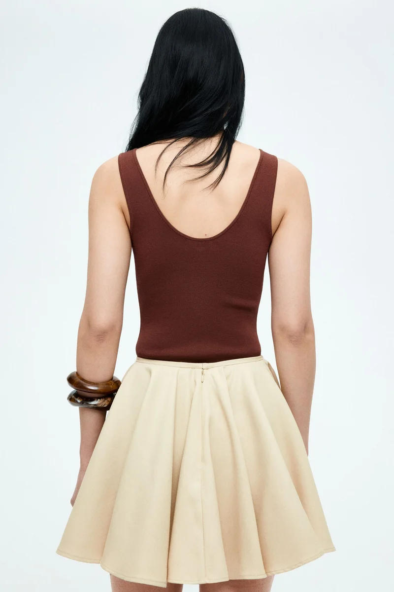 اتش اند ام بلوزة فيست محبوكة