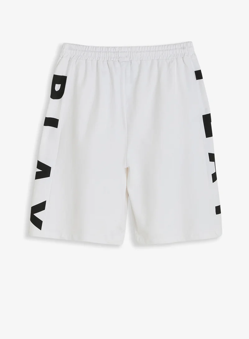 Seventy Five Printed Baggy shorts
