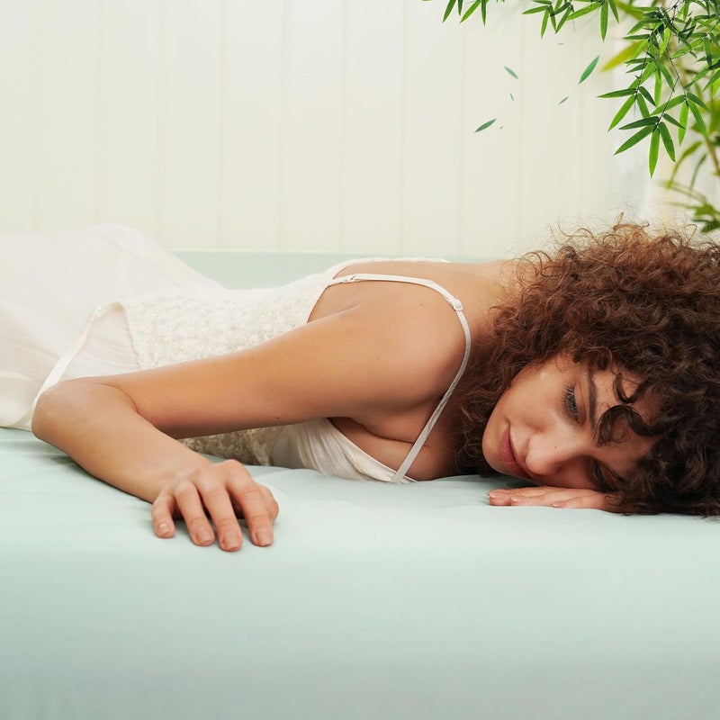 PHF شريحة سرير مريحة مصنوعة من 100% رايون مستخرج من الخيزران بحجم كينغ (198 سم × 200 سم)، عمق 40 سم، مطاط قوي أوسع بمقدار 2.5 سم، ناعمة كالحرير، زرقاء سماوية - Image 4