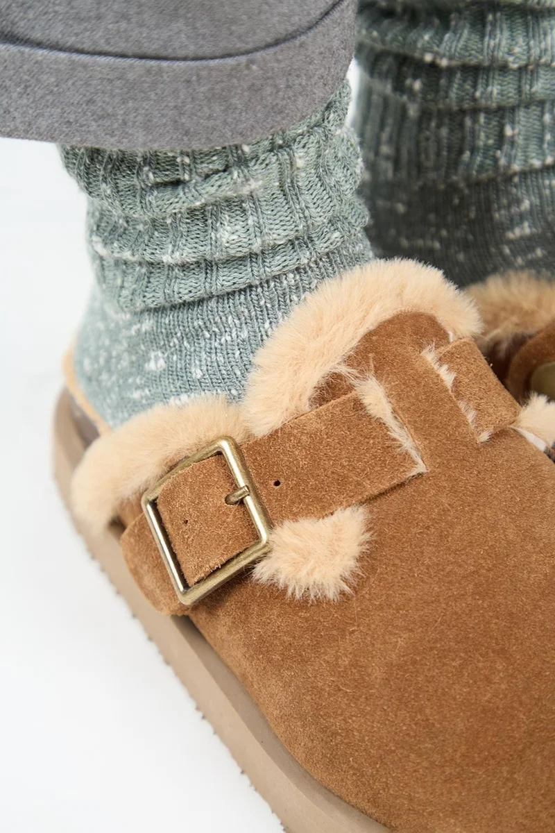 مانجيرو (Zeta 2 Furry Platform) Women's Leather Belt Buckled Sabo Tan Slippers