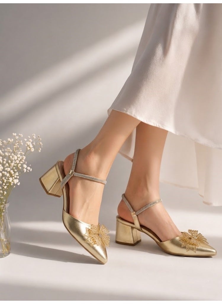 لايف ستيلاش  أحذية كعب متوسط جلد لامع مع فيونكه F-618 - ذهبي - Image 1