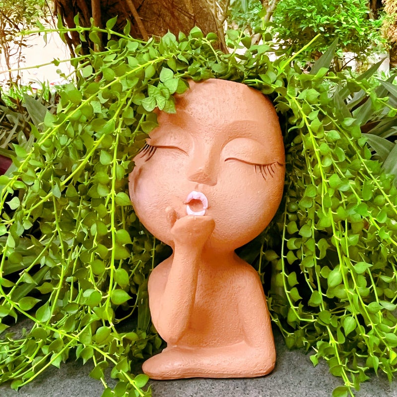 EylbKey Brown Resin Handcrafted Cute Flower Pot, Suitable for Indoor and Outdoor Use, with Drain Hole and Anti-Friction Pads - Image 1