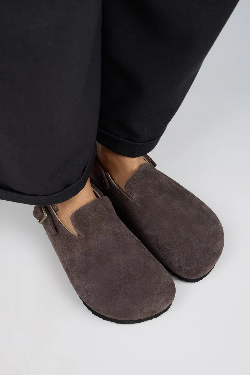 Manijero Manijero Holly 2 Women's Genuine Leather Clogs with Belt and Buckle, Brown Sandals