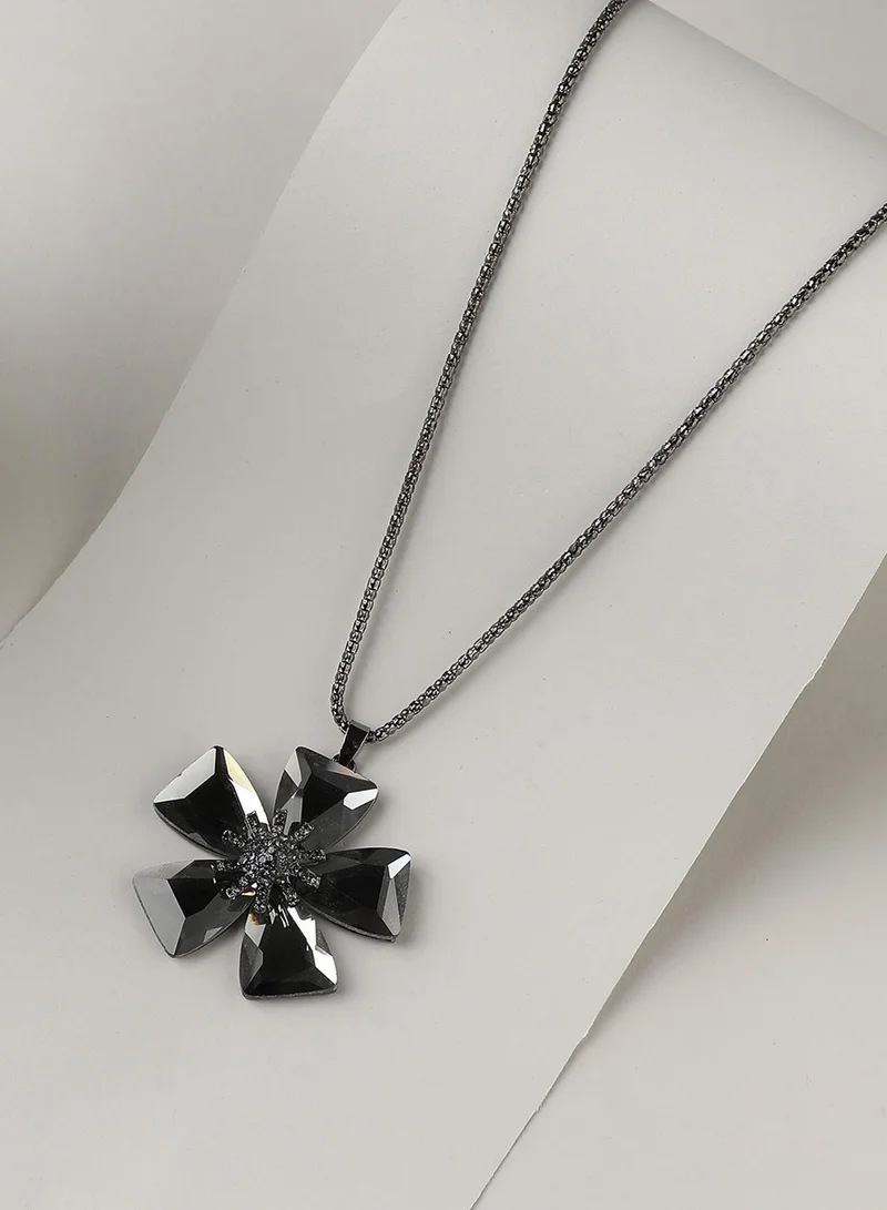 SOHI Gilded Garden Artificial Pendant Necklace Jewellery