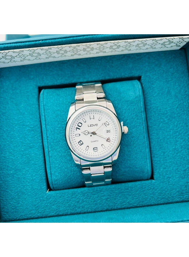 وايف ساعة أنيقة بتصميم فاخر، مزودة بعقارب لاتينية تضيف لمسة كلاسيكية مميزة ستانلس ستيل