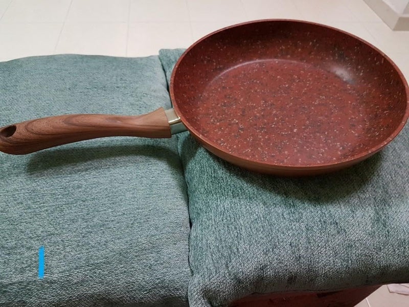 Pushkh Non Stick Marble Finish Professional Kitchen Frying pan CD Bottom Bakelite Wood Handle for Induction Cookware Safe for Dish Washer 26 CM Red - Image 2