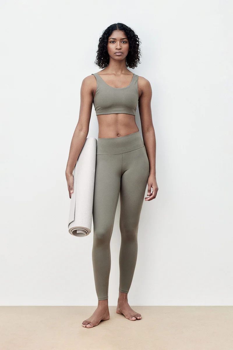 H&M Medium Support Sports bra in DryMove™