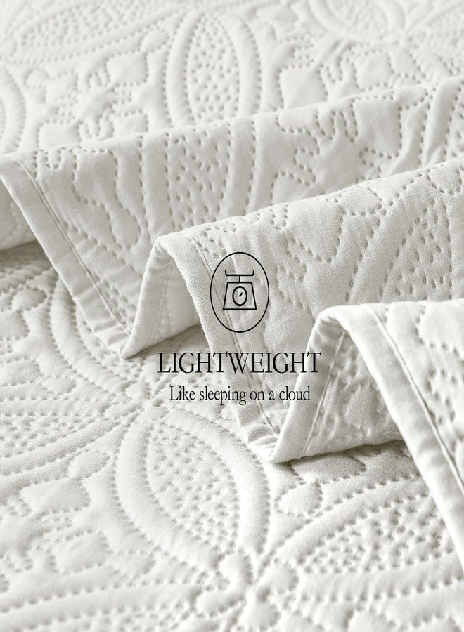 WURUIBO King/Cal King Quilt Set Cream, Microfiber Lightweight Bedspreads, Ultrasonic Embossed Solid Coverlet, Thin Bedding Set for All Season, Soft Breathable Bed Cover(1 Quilt, 2 Pillow Shams) - Image 3
