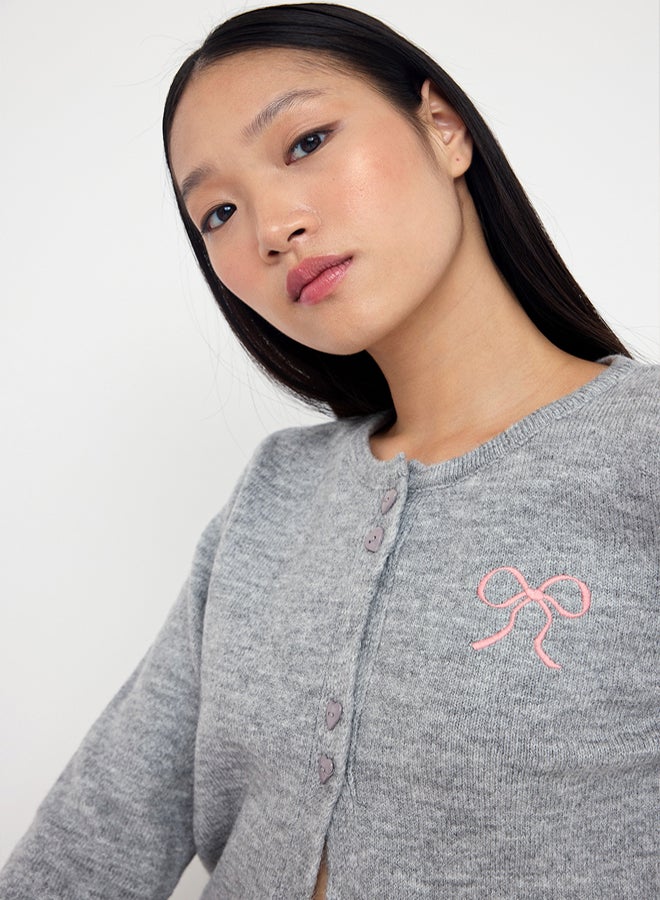 trendyol Teen Gray Heart Button Detail Ribbon Embroidery Soft Textured Knitwear Cardigan - Image 3