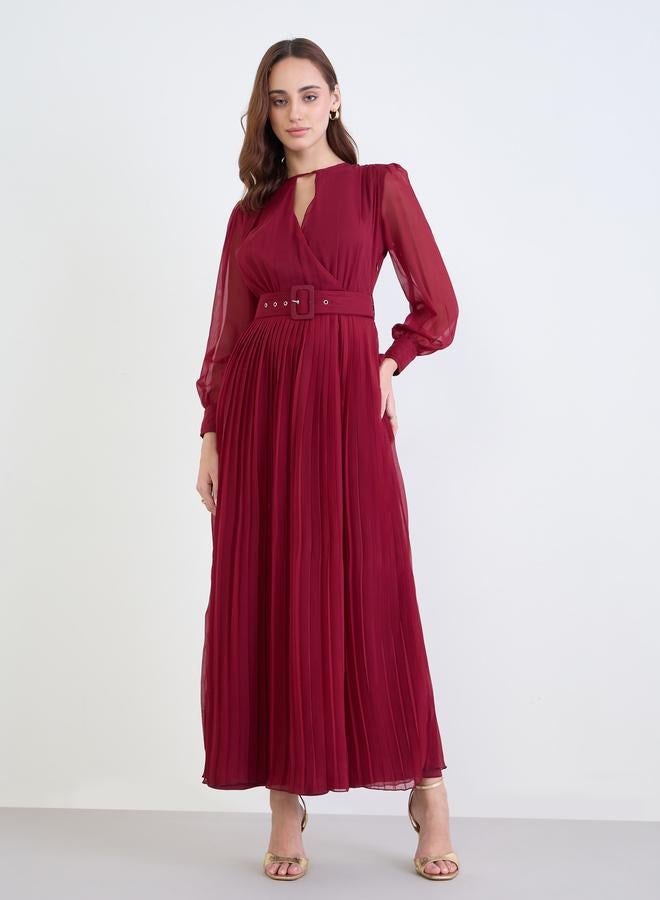 ستايلي فستان طويل بكسرات وياقة بشق - Image 3