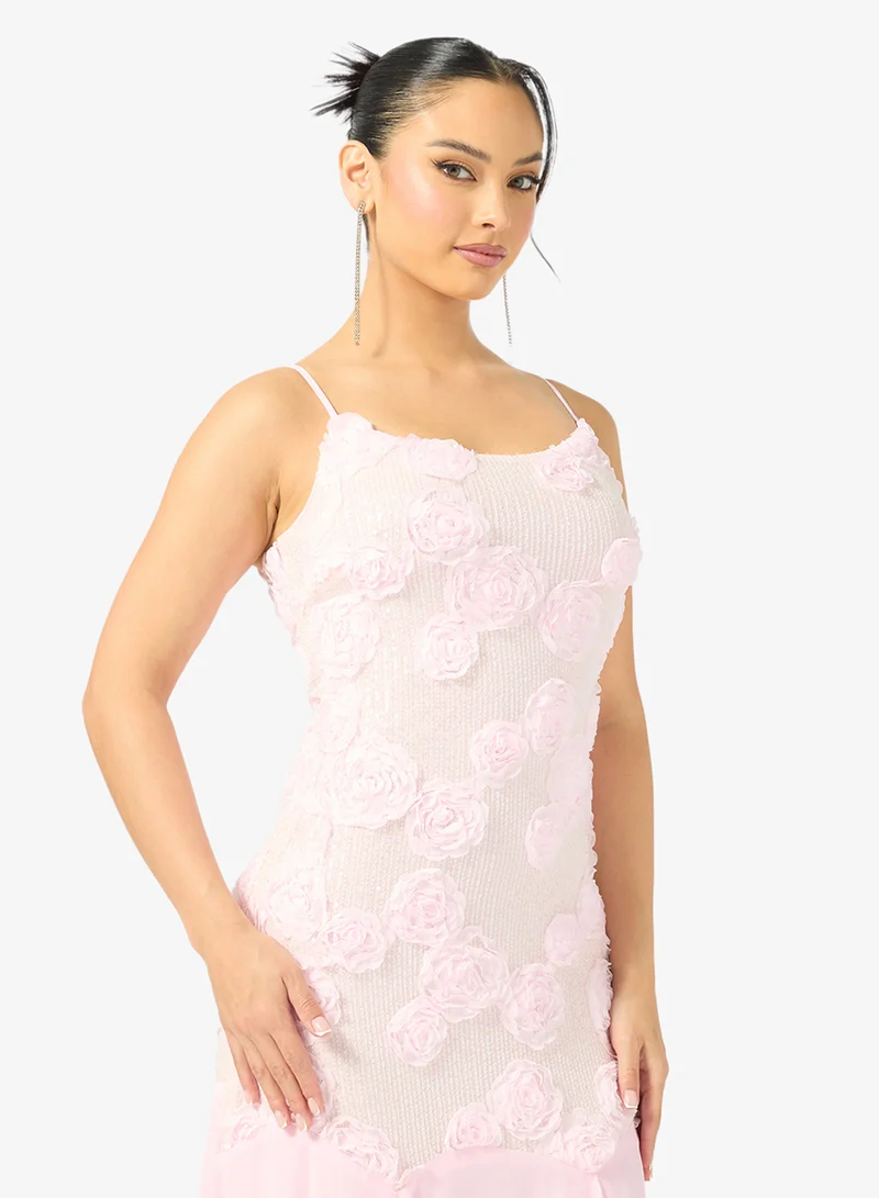 جينجر بوتيك فستان بخصر منخفض وتطريز زهري ثلاثي الأبعاد