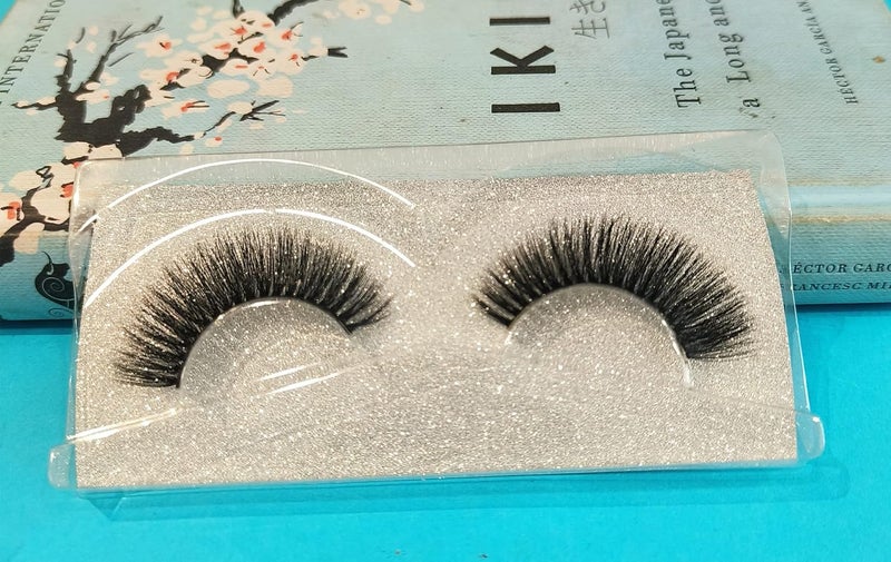 La Belleza False Eyelashes 3D Studio Effect Soft Natural Black Thick Long False Eyelashes Makeup Extension CatEyes - Image 2