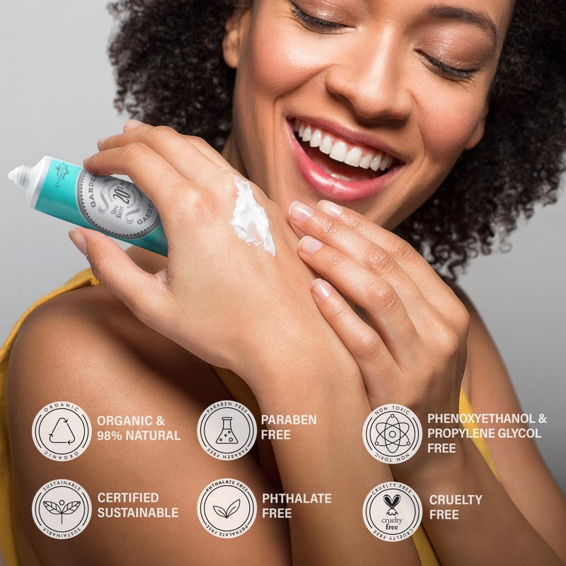 La Chatelaine Hand Cream Trio Tin, Gifts for Mom, Natural Hand Lotion Gift Set, Made in France 20% Organic Shea Butter (Gardenia, Cinnamon Orange, Passion Fruit or Orange, Oud Rose) 3 x 1 fl. oz - Image 5