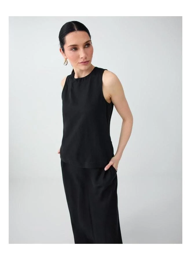 Jimmy Key Anthracite Boat Neck Sleeveless Straight-Cut Knitted Blouse.