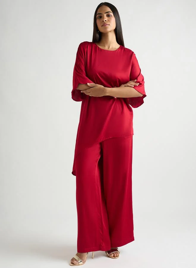 فيميلا طقم بلوزة ساتان غير متماثلة وبنطال