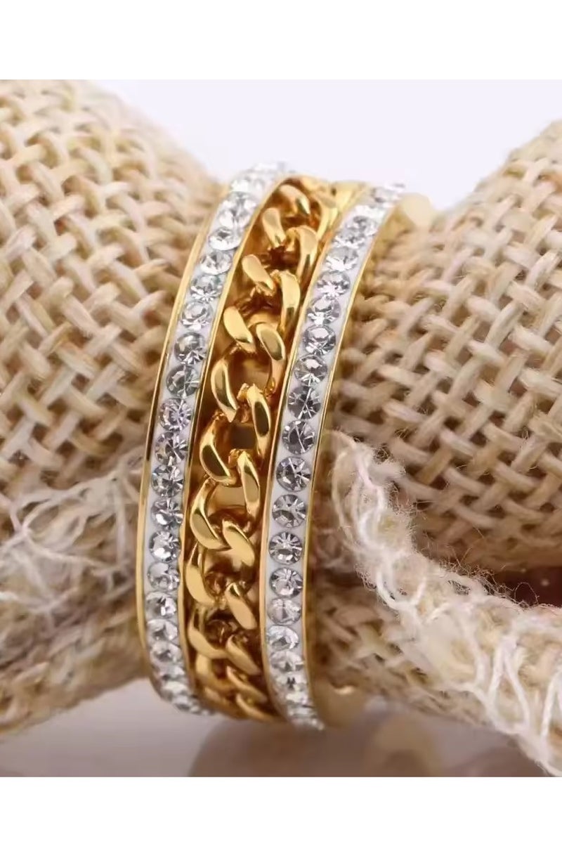 روماد خاتم من الفولاذ المقاوم للصدأ بسلسلة دوارة ومرصع بزركونيا مكعبة، مطلي بالذهب عيار 18، تصميم مميز يناسب الجنسين وخاص للخنصر. - Image 3