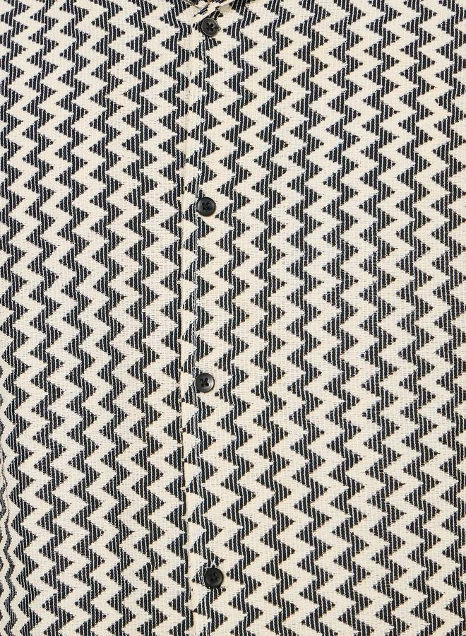 ستايلي Jacquard Geo Pattern Relaxed Fit Shirt