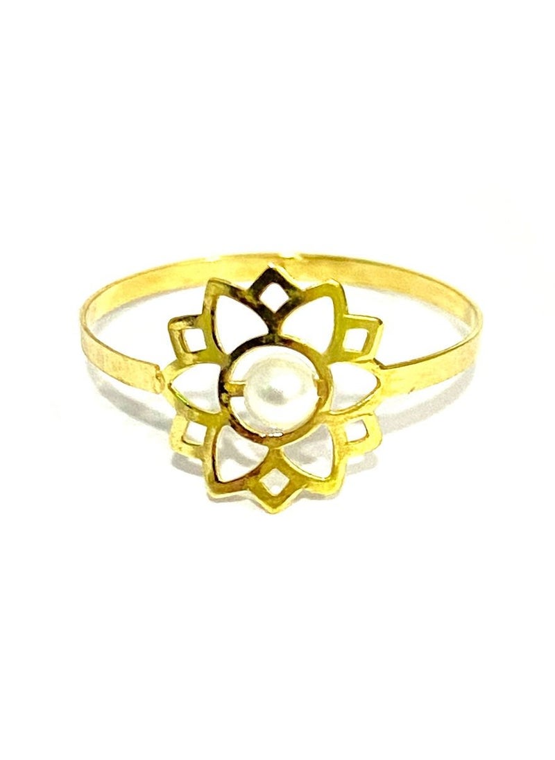 Hamsa.ae - 18K Pure Gold Elegant Flower Zircon Stone Ring Size 8 - Image 1