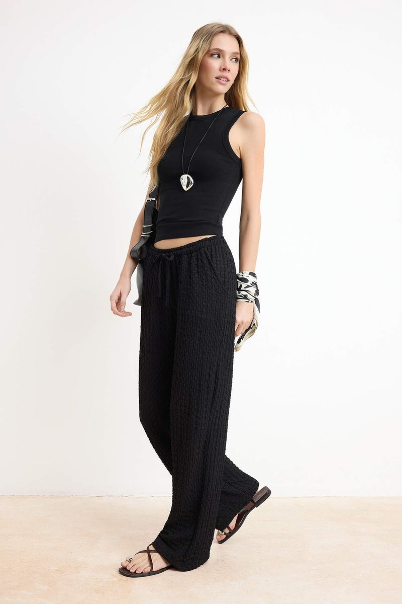 trendyol Black Wide Leg Elastic Textured Knitted Trousers Twoss26Pl00121 - Image 3