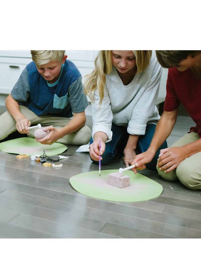 4M Kidzlabs Dig & Glow Shark Tooth – Excavate and Discover a Glow-in-the-Dark Fossil – STEM Science Kit for Kids Ages 5+ – Learn Paleontology Through Hands-On Fun / 00-05918 - Image 3