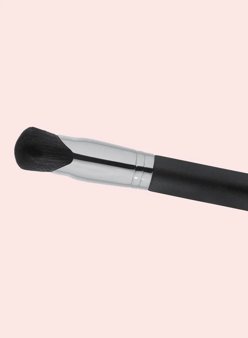 MAC Cosmetics 141 Synthetic Face Fan Brush